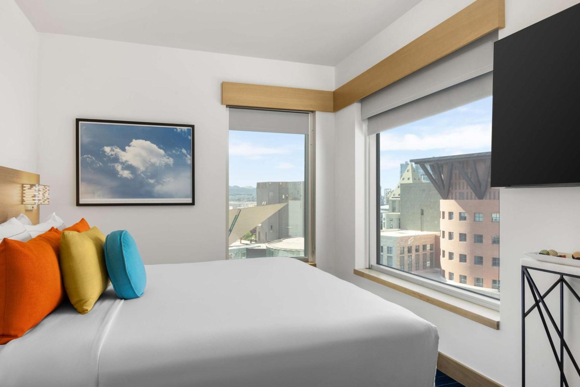 The Art Hotel Denver, Curio Collection By Hilton Exteriör bild