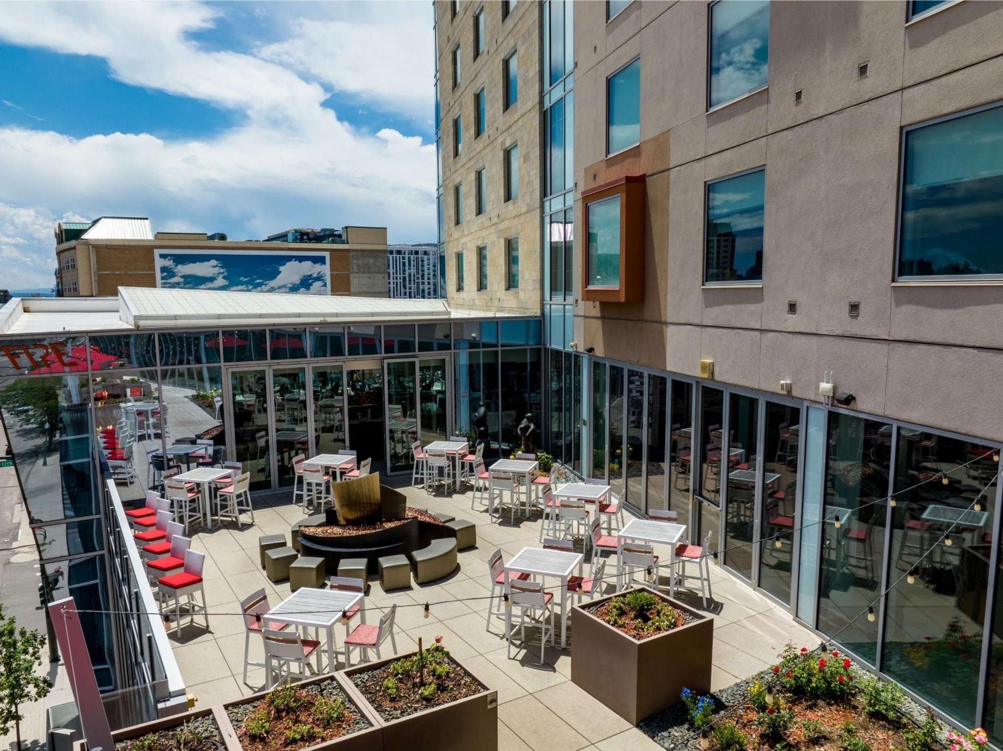 The Art Hotel Denver, Curio Collection By Hilton Exteriör bild